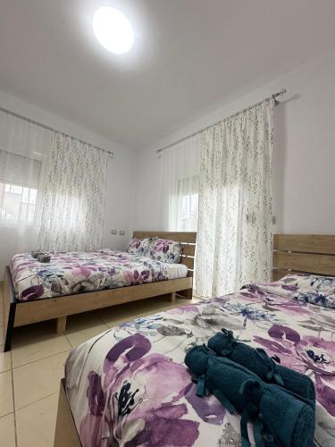 Foto Sea View Green Hill Apartament 2
