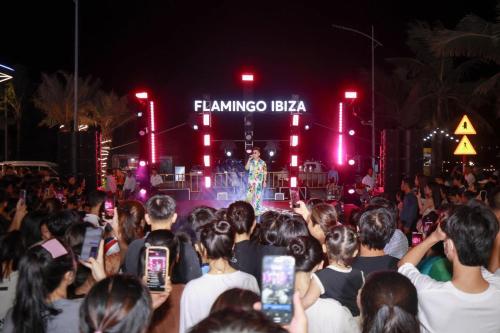 a crowd of people taking pictures of a concert at Flamingo Hai Tien in Hoằng Hóa