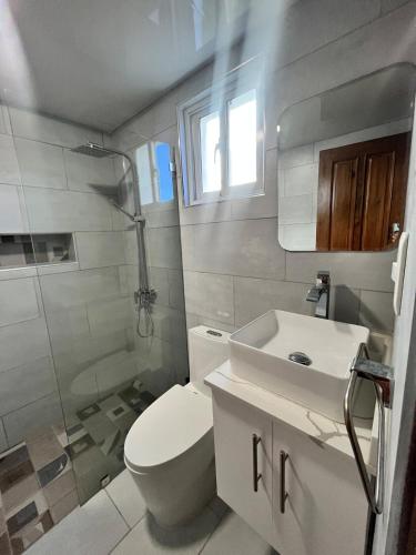 Un baño de Paseos del Sol Beach and private pool