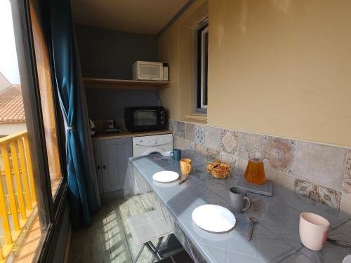 Grand duplex 7 pers - face mer & proche commerces