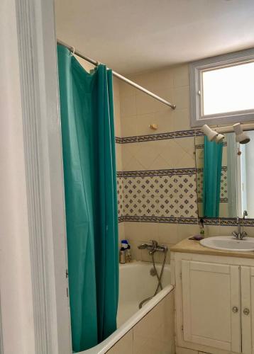 Ένα μπάνιο στο Gammarth home