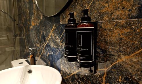 Ένα μπάνιο στο Cousin Room Hotel Automatizado