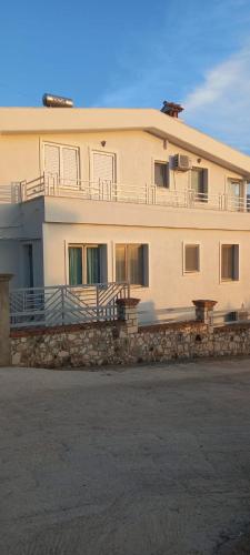 Gallery image of Vila Elida in Tragjas
