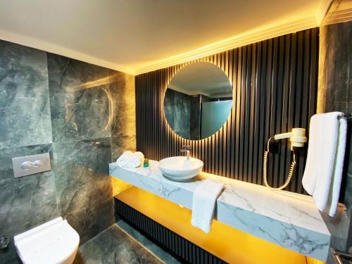 Koupelna v ubytování Sultasa Hotel