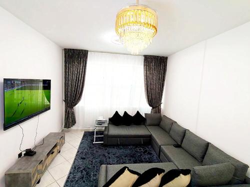 Ajman Family Aurora VIP Elegant apartment for families with a capacity of 7 people fully equippedにあるシーティングエリア