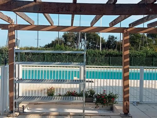 Appartement Arzon 4 - 5 PERSONNES , tout à pied, mer - port du crouesty - piscine