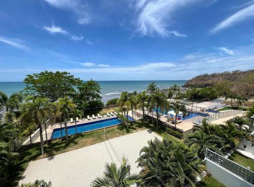 Bazén v ubytování El Palmar Beach Residences 901 Beach Front View nebo v jeho okolí