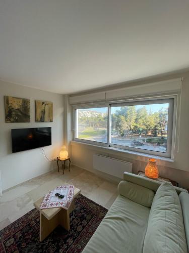 Retro Chic 1 BR 1 Min to Sea