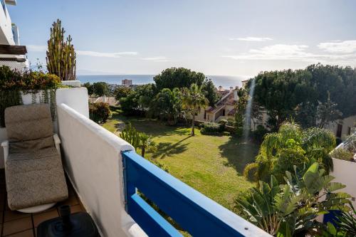Sea view apartment with great terrace and 4 pools - Duquesa Suites 308