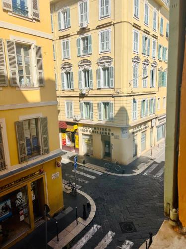 Old Town prime, 1 min beach & massena square, central nice