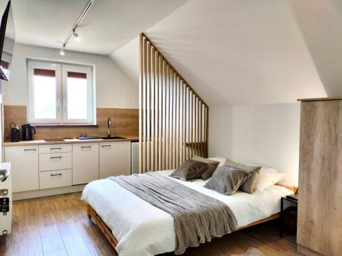 Agroturystyka Jodłowa - rodzinne apartamenty w centrum Gór Świętokrzyskich - sala zabaw, zwierzęta, bilard