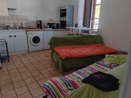 Studio centre bourg, proche tout commerce