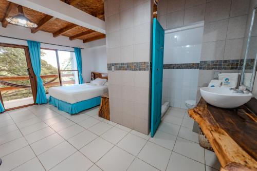 Koupelna v ubytování Hotel Nantu Hostería