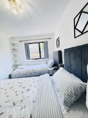 Luxury 5BR Stay With City Access photo 22