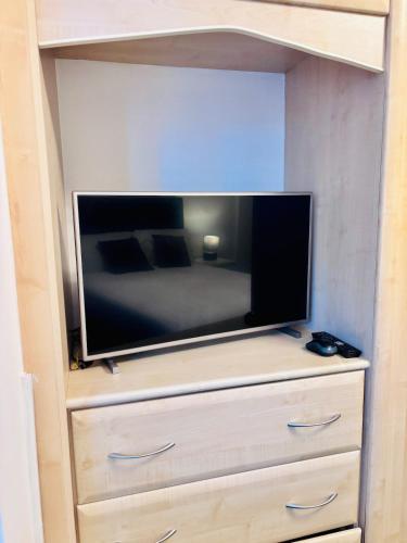 Luxury 5BR Stay With City Access photo 41