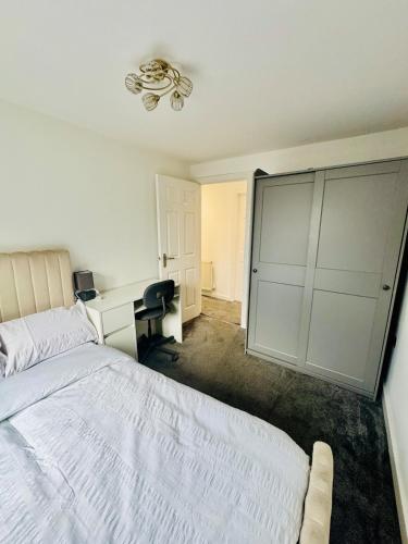 Luxury 5BR Stay With City Access photo 44