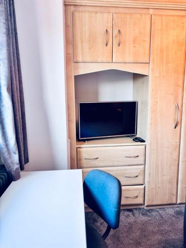 Luxury 5BR Stay With City Access photo 45