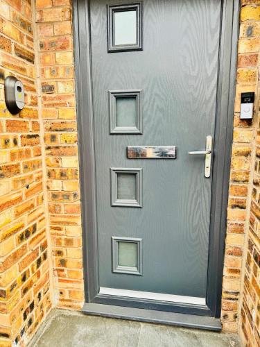 Luxury 5BR Stay With City Access photo 68