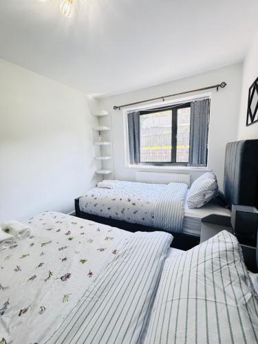 Luxury 5BR Stay With City Access photo 81