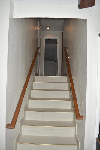 Gambar di galeri bagi The Hill House - duplex di Banning