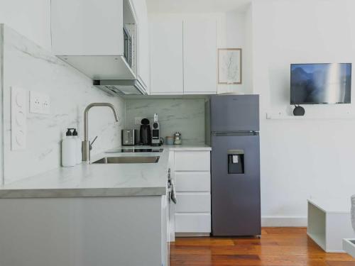 Modern apartment -1BR-3P-Ternes