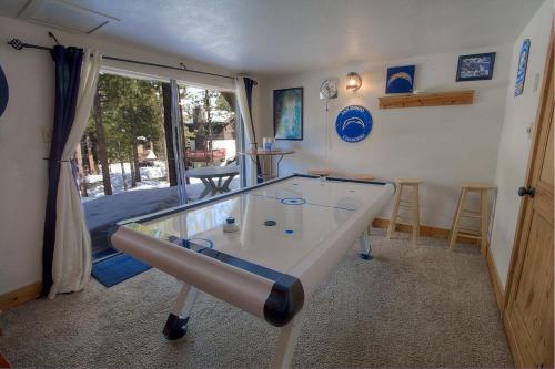 Galería fotográfica de HCH1217 - Pinehill Ponderosa home en South Lake Tahoe