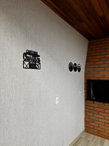 Televisyen dan/atau pusat hiburan di Casa elegante, próximo às cataratas