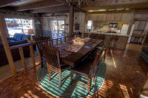 サウス・レイクタホにあるTKH1226 - Emerald Lodge homeのギャラリーの写真