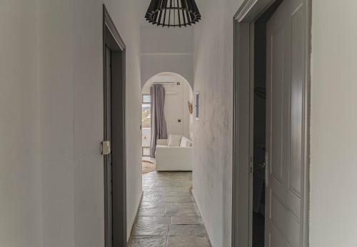 Gambar di galeri bagi Merichas Sea View Suites di Kithnos