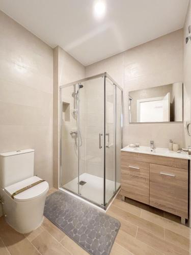 Bright & Modern Family apartment Carihuela