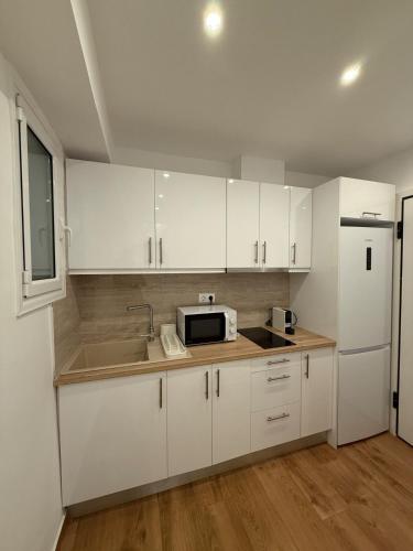 Pagrati Cozy Lux Studio-Chremonidou street