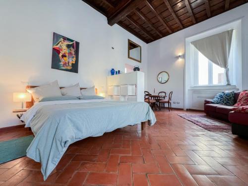 Inn Pantheon Home