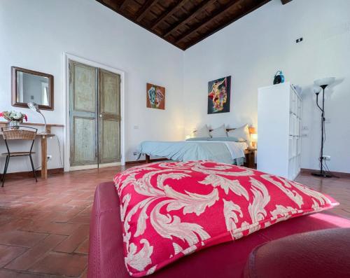 Inn Pantheon Home