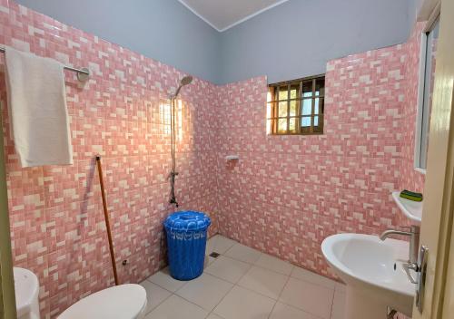 Koupelna v ubytování Le Petit Cocon de Ouidah Appt 2 chambres