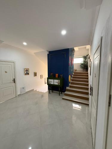 Gallery image of NovART Gallery & Sea Hotel in Sumqayyt