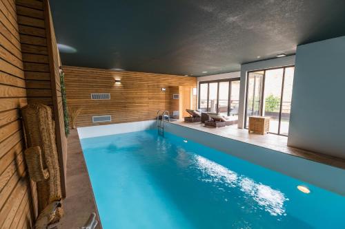 Πισίνα στο ή κοντά στο La Maison d'Augustin