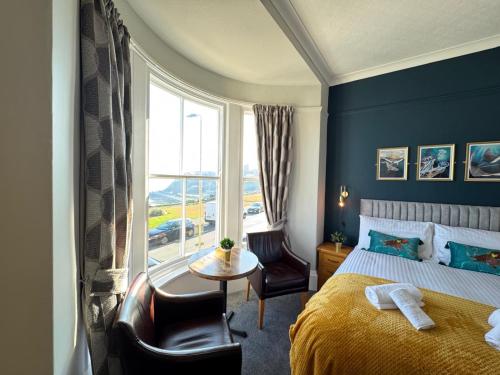 Giường trong phòng chung tại The Rockside