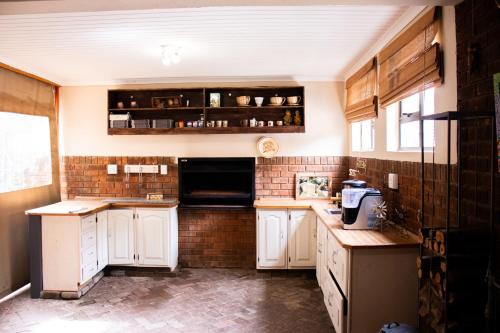 Dapur atau dapur kecil di The Garden Manor