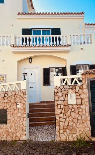 Casa Hermano Bright and Sunny with sea views