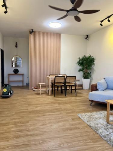 Χώρος καθιστικού στο Homestay Muji Kuantan