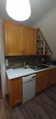 Η κουζίνα ή μικρή κουζίνα στο Ferienwohnung in Ochtersum