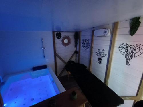 Roulotte de Camille, avec bain à remous