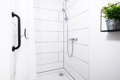 Bilik mandi di Modern Loft Merten