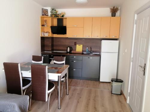 Η κουζίνα ή μικρή κουζίνα στο Star Beach - Звезден плаж