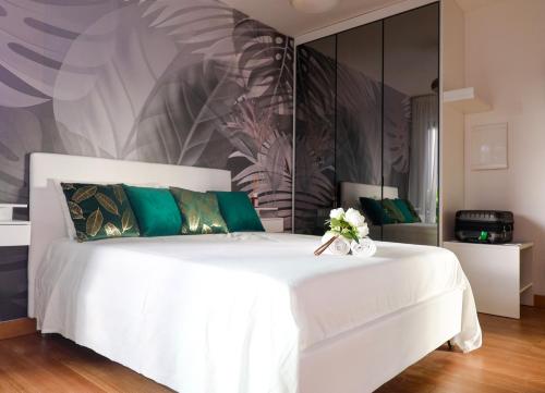 Jungle Suite and Parking
