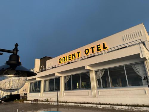 Bangunan di mana terletaknya hotel