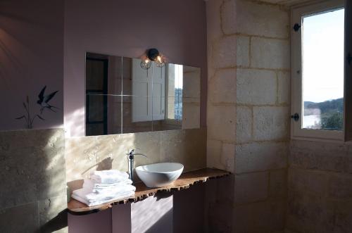 Ένα μπάνιο στο Le logis de l'abbaye de Saint Savin