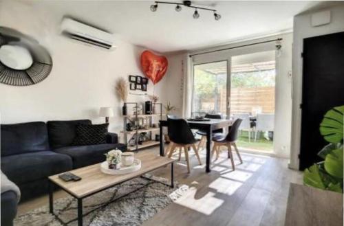 Joli appartement climatisé avec extérieur