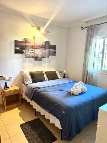 Cozy Fuengirola apartment with sea view & pool
