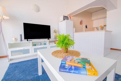 Rocha Beach Apartment, with Pool, 100m from the beach!